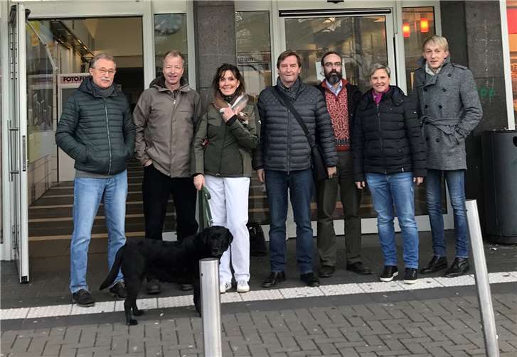 Die Vertreter von SPD, Bündnis 90/Die Grünen und FWG freuen sich über den frischen Wind, den Dr. Krause in den Bahnhof bringt. Foto: privat