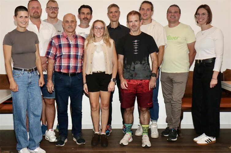 Die VertreterInnen der beteiligten Vereine freuen sich über die sportliche und organisatorische Neuaufstellung der LG Rhein Wied als Zentrum der Leichtathletik in Rheinland-Pfalz
