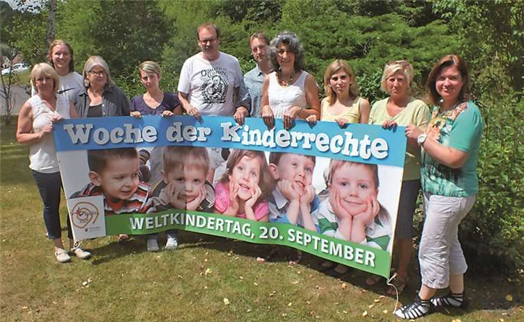 Die Vertreterinnen und Vertreter aller sieben teilnehmenden Kindergärten und vier Grundschulen plus Kulturverein und Jugendbüro haben sich ein ambitioniertes Programm für die Woche der Kinderrechte auf die Fahne geschrieben.privat
