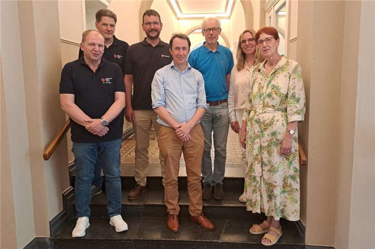 Die Vertretungen der Wohlfahrtsverbände zusammen mit Fachbereichsleiterin Siglinde Hornbach-Beckers (2. v. r.) im Kreishaus.  Foto: S. Macht / Kreisverwaltung Ahrweiler