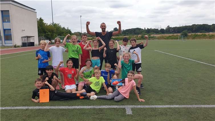 Die Viertklässler der Grundschule Mendig belegten den 3. Platz beim Leichtathletik Wettkampf in Weißenthurm.  Foto: privat