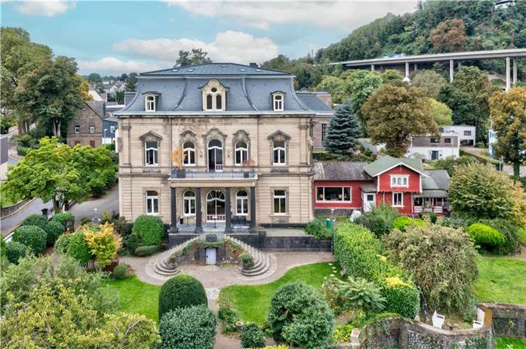 Die Villa Michels, nun wieder im Mittelpunkt des kulturellen Lebens, ist bereit, ihre Tore für eine blühende Zukunft zu öffnen. Fotos: privat