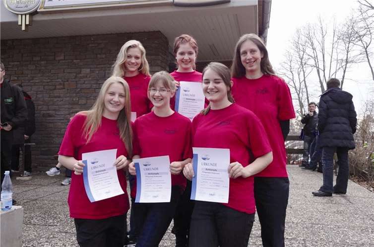 Die Vizemeisterinnen (o.R.): Eva Mattes, Angelina Philipp, Ursula Kamp (stv. Leiterin Ausbildung & Trainerin), (u.R.): Jessica Kussmann, Kim Seimetz, Michelle Kussmann. privat