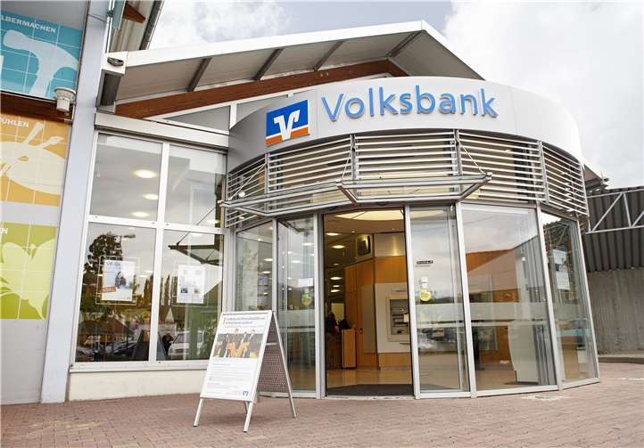 Die Volksbank RheinAhrEifel eG erweitert aufgrund der Unwetterkatastrophe im Ahrtal ihr Angebot in der Geschäftsstelle ittelzentrum.Foto: Volksbank RheinAhrEifel eG