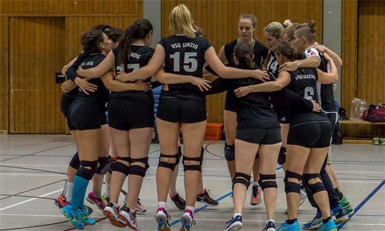 Die Volleyballerinnen der VSG Sinzig feierten den zweiten Heimsieg.privat