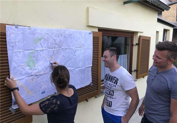 Die Vorbereitungen für die Spielstätten in der Vallerer Innenstadt laufen im Orga-Team auf Hochtouren.privat