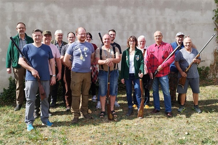 Die Vorderladerschützen in Mayen-Hausen.