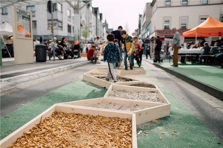 Die Vorfreude auf den großen Gartenmarkt in Neuwieds Innenstadt ist riesig - schließlich hatte sie auch drei Jahre Zeit, zu wachsen. Foto: Stadt Neuwied