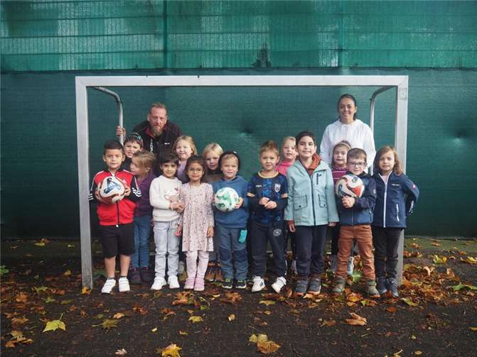 Die Vorschulkinder aus dem Haus des Kindes absolvierten am Bewegungsaktionstag eine Fußball-Trainingseinheit.Fotos: Stadt Bendorf