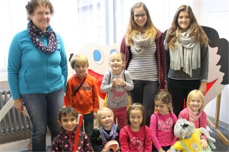 Die Vorschulkinder der Kindertagesstätte Ellenz-Poltersdorf zu Besuch in der Schrubbel`s Zahnwelt. privat