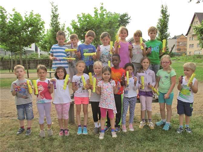 Die Vorschulkinder der Kita St. Anna nahmen stolz ihre Urkunden in Empfang. privat
