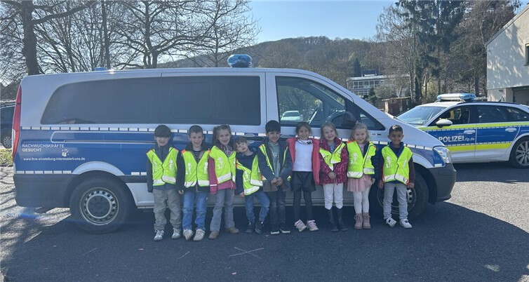 Die Vorschulkinder der Kita Storchennest lernten spielerisch und praxisnah, wie man sich sicher im Straßenverkehr verhält.  Foto: Stadtverwaltung Sinzig