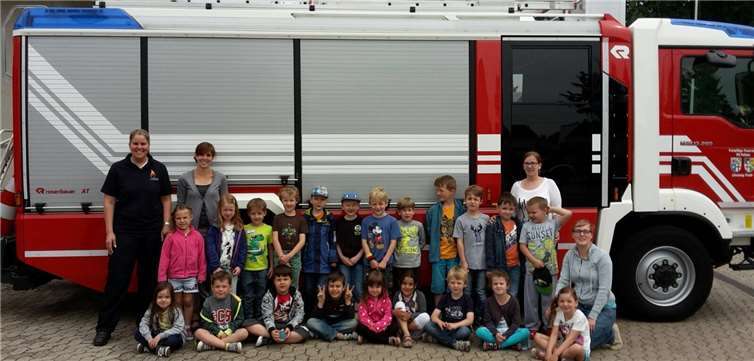 Die Vorschulkinder durften der Feuerwehr Plaidt einen Besuch abstatten. privat