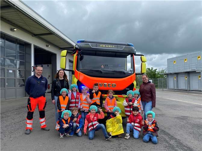 Die Vorschulkinder haben viel gelernt bei der Rettungsleitstelle.  Foto: Kindertagesstätte Krümelkiste