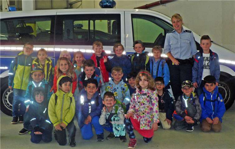 Die Vorschulkinder lernten vieles über die Arbeitsweise der Polizei. Foto: privat
