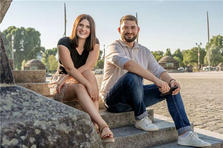 Die Vorsitzenden Kim Theisen und Christopher Bündgen. Foto: Mara Bierbrauer