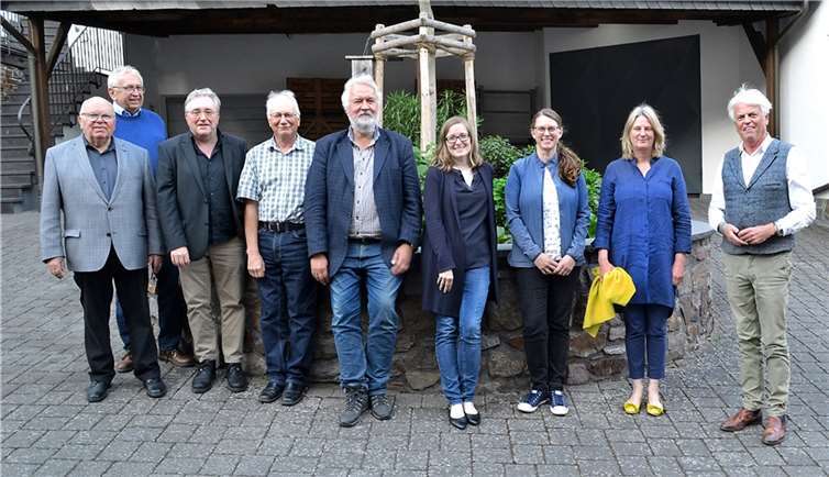 Die Vorstandsmitglieder: v.li. Gerhard Schommers, Franz-Josef Wendling, Bernhard Kaufmann, Peter Haase, Caroline Helmenstein, Antonia Mentel, Karen Steinhauer, Norbert Krötz. Foto: Klaus Wendt