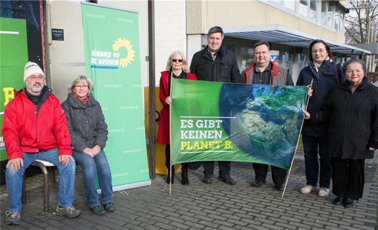 Die Wachtberger Grünen machen mit mehreren Aktionen auf die Vernetzung des Klimaschutzes zwischen der Gemeinde Wachtberg und der übrigen Welt aufmerksam.JOST
