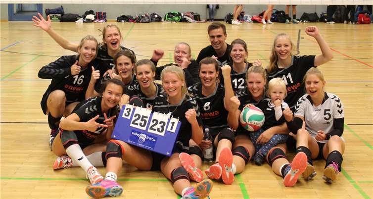 Die Wachtberger Volleyball-Damen konnten schon drei Spieltage vor Saisonende die Meisterschaft feiern.Foto: SV Wachtberg