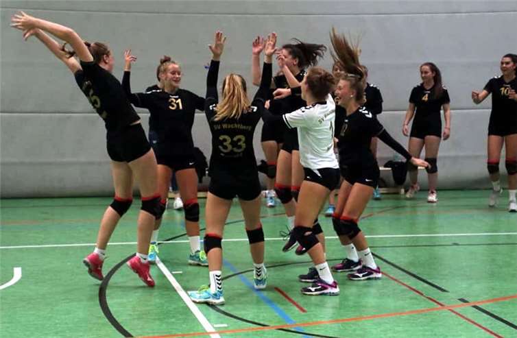 Die Wachtbergerinnen bejubeln ihren Sieg.privat