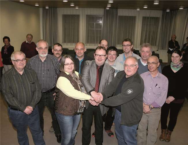 Die Wählergruppe Schäfer tritt bei der Kommunalwahl 2014 in Brohl-Lützing an, wobei sich Michael Richard Schäfer (Bildmitte) auch um das Amt des Ortsbürgermeisters bewirbt.WER