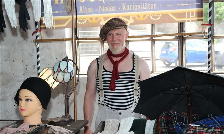 Die ‚Wäschekammer‘ sorgte für standesgemäßes Outfit.