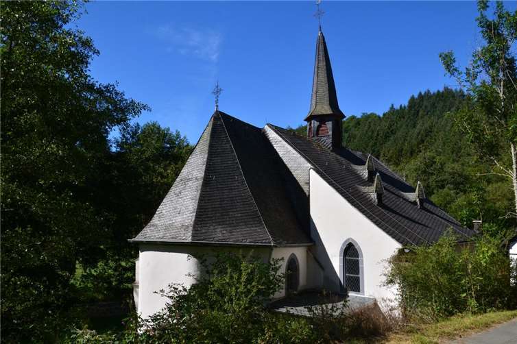 Die Wallfahrtskapelle St. Jost im Nitztal bei Langenfeld. Foto: Ewald Becker