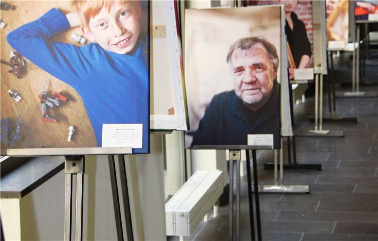 Die Wanderausstellung „Herz verschenken“ ist im Kreishaus in Montabaur zu sehen.Pressestelle der Kreisverwaltung