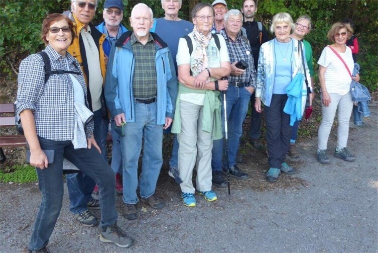 Die Wanderer auf dem Weg nach Oberzissen.