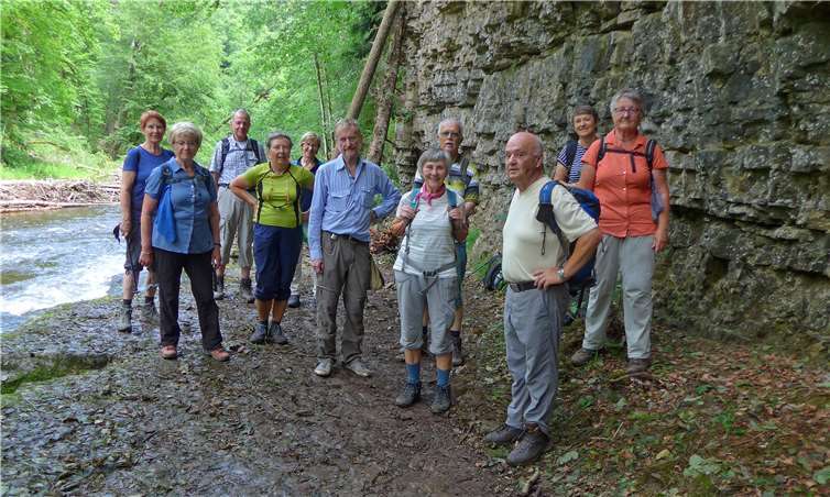 Die Wanderer der OG Linz auf dem Schluchtensteig in der Wutachschlucht. Foto: Hans Wysocki