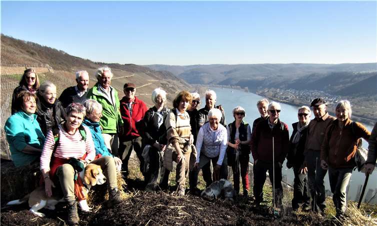 Die Wanderer genossen die schöne Aussicht im Bopparder Hamm. Foto: privat