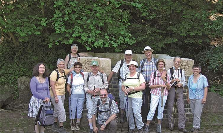 Die Wanderer vom TV Remagen nahmen die erste Etappe des Römerkanal-Wanderwegs in Angriff.privat