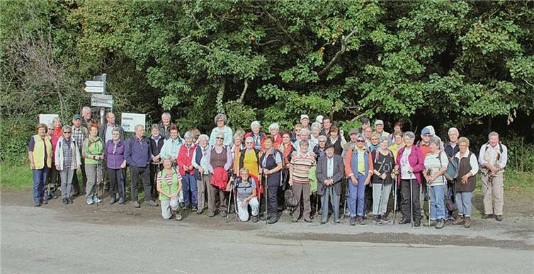 Die Wanderfreunde vom Eifelverein Andernach auf dem Jakobsberg.privat