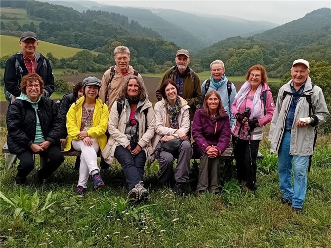 Die Wanderführerin Gisela Gingele hatte diesen abwechslungsreichen Weg, auf dem ca. 500 Hm bewältigt werden müssen, für eine Sonntagswanderung des Eifelvereins Andernach ausgesucht. Foto: privat