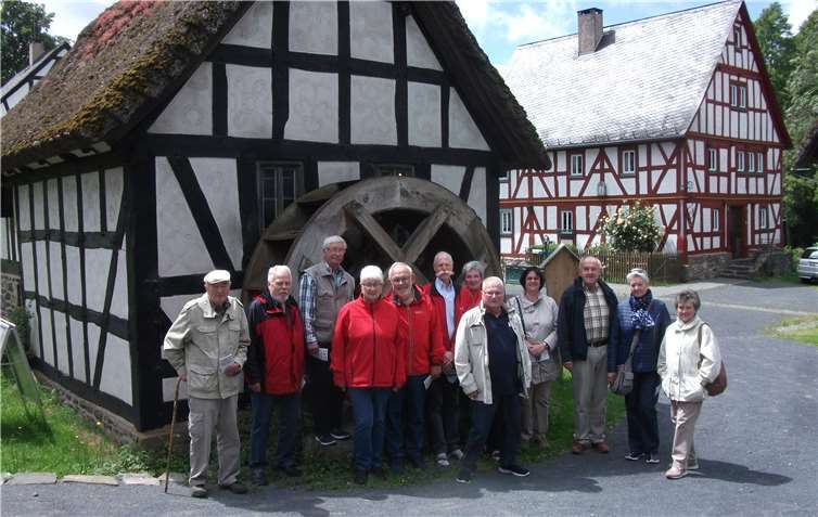 Die Wandergruppe Stromberg trifft sich einmal im Monat, meist am ersten Samstag, und wandert circa eineinhalb bis zwei Stunden einfache Strecken rund um Stromberg.Foto: privat