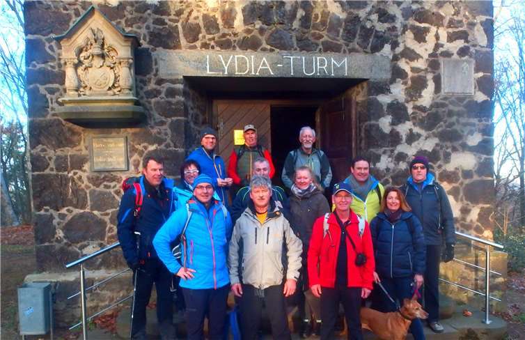 Die Wandergruppe am Lydiaturm.privat
