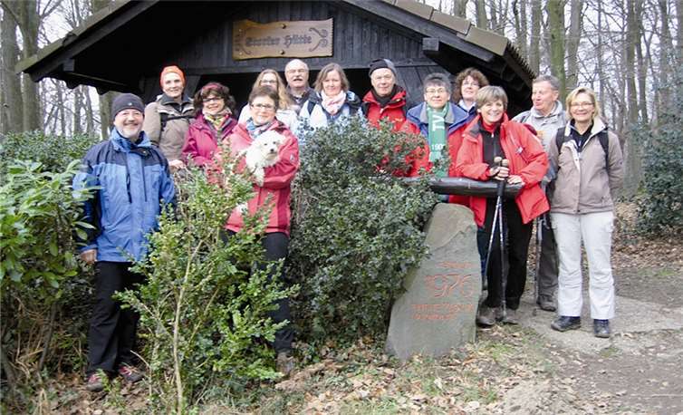 Die Wandergruppe an der Storcker Hütte. privat