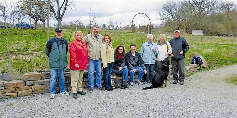 Die Wandergruppe auf der „Elmar Hillesheim Wiese.“privat