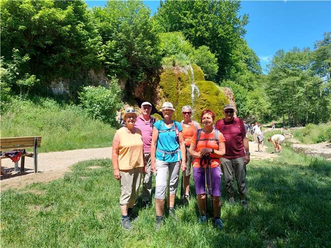 Die Wandergruppe aus Kaisersesch war beeindruckt vom Nohner Wasserfall. Foto: privat