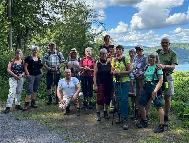 Die Wandergruppe des Eifelvereins auf dem Laacher Höhenweg.  Foto: privat