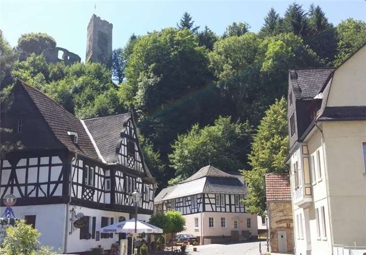 Die Wanderung durch das malerische Grenzau ist kostenfrei. Foto: privat