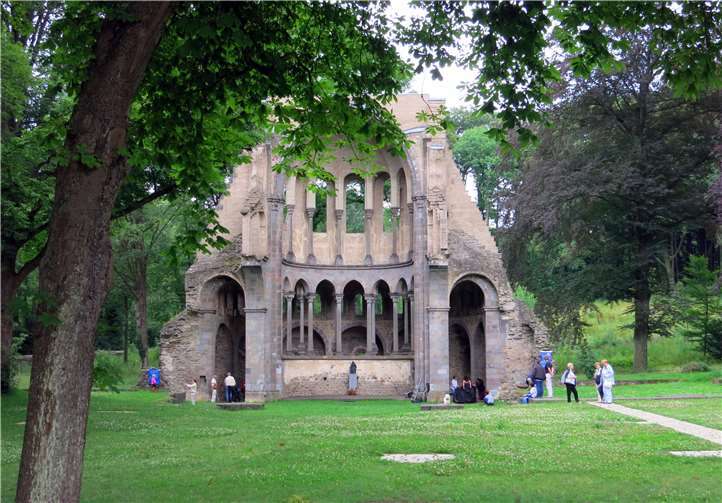 Die Wanderung führt mit vielen Stationen durch das Siebengebirge.  kvhs Neuwied