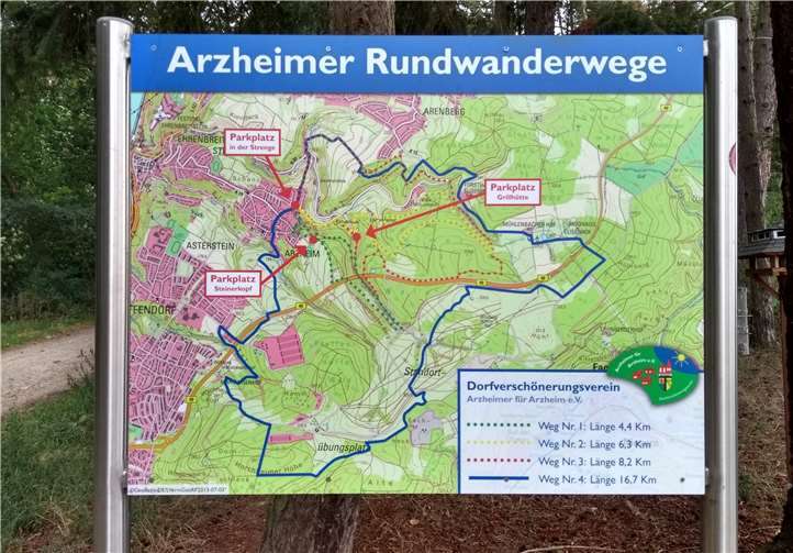 Die Wanderwegeschilder wurden erneuert und wieder angebracht. Foto: privat