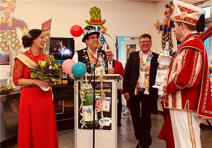 Die Wasserglück Charity „jede Flasche hilft“ läuft noch bis Aschermittwoch.