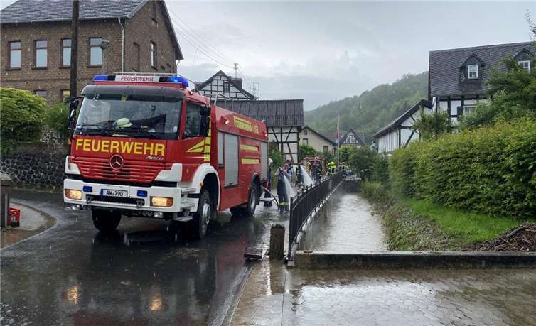 Die Wehr hatte auch mit Überflutungen zu kämpfen.