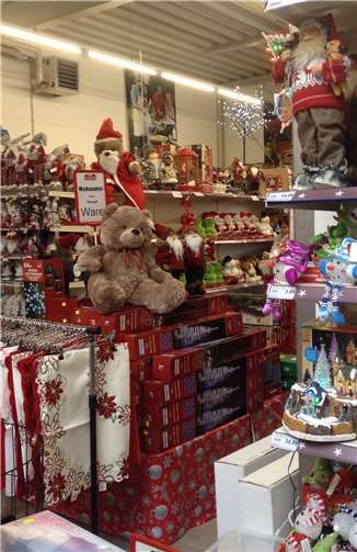 Die Weihnachtsausstellung im JAWOLL-Markt.Privat