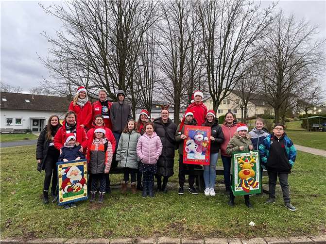Die Weihnachtsengel des Jugendrotkreuz Klotten. Quelle: Jugendrotkreuz Klotten