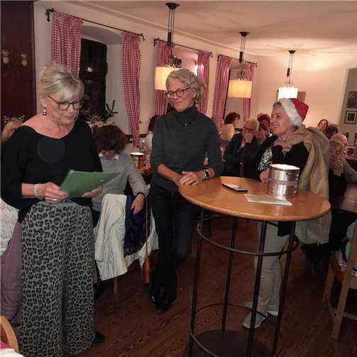 Die Weihnachtsfeier fand in lockerem Rahmen statt.  Foto: privat