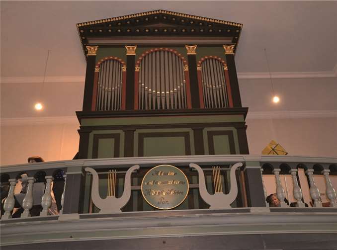 Die Weil-Orgel in ihrer ganzen Schönheit.