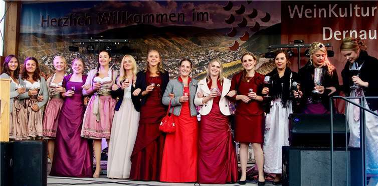 Die Weinmajestäten gaben sich in Dernau ein Stelldichein. Fotos: KG